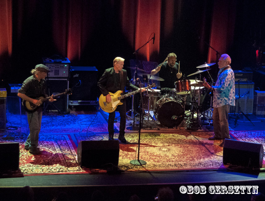 Hot Tuna, Revolution Hall, photo by Bob Gersztyn