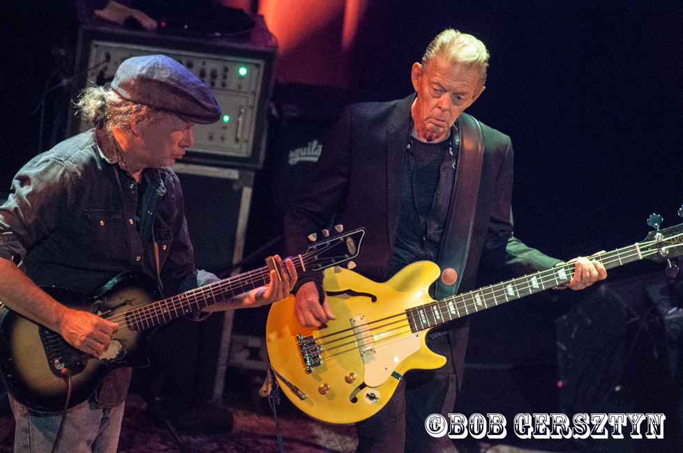 Hot Tuna, Revolution Hall, photo by Bob Gersztyn
