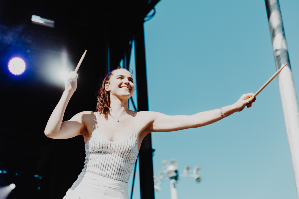 Sofi Tukker, 94.7 FM, Hillsboro Stadium, photo by Sydnie Kobza