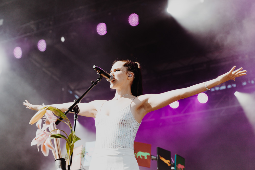 Sofi Tukker, 94.7 FM, Hillsboro Stadium, photo by Sydnie Kobza