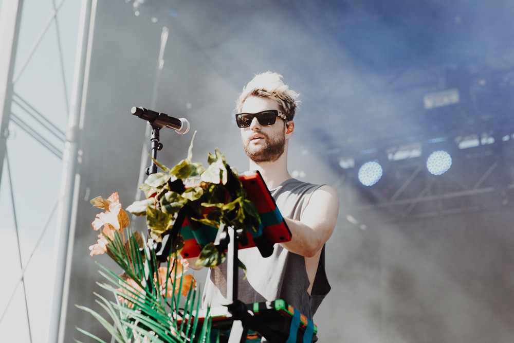 Sofi Tukker, 94.7 FM, Hillsboro Stadium, photo by Sydnie Kobza