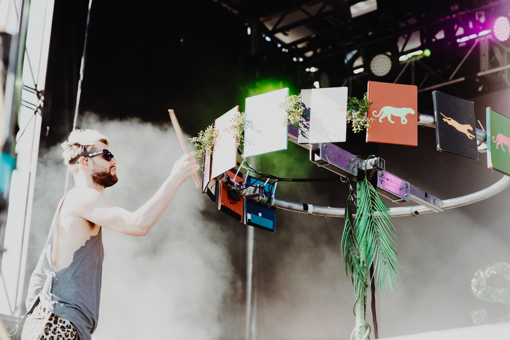 Sofi Tukker, 94.7 FM, Hillsboro Stadium, photo by Sydnie Kobza