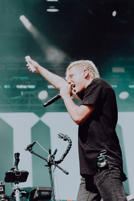 Robert DeLong, 94.7 FM, Hillsboro Stadium, photo by Sydnie Kobza