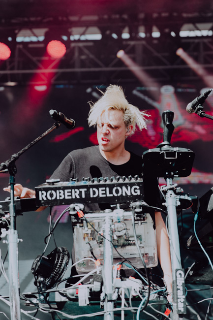 Robert DeLong, 94.7 FM, Hillsboro Stadium, photo by Sydnie Kobza