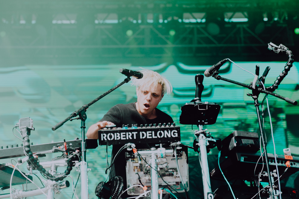 Robert DeLong, 94.7 FM, Hillsboro Stadium, photo by Sydnie Kobza