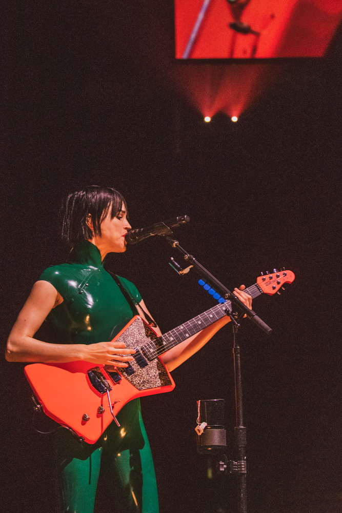 St. Vincent, Moda Center, Rose Quarter, photo by Henry Ward