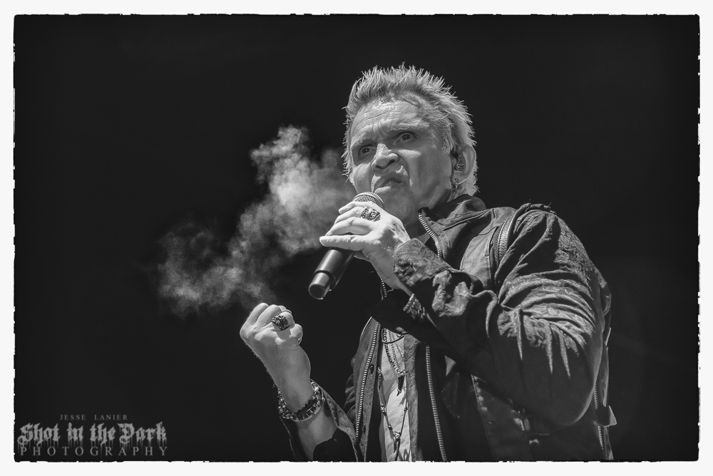 Billy Idol, Oregon Zoo Amphitheatre, photo by Jesse Lanier