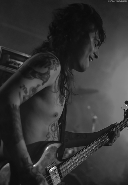 Idle Hands, Tonic Lounge [CLOSED], photo by Kevin Pettigrew