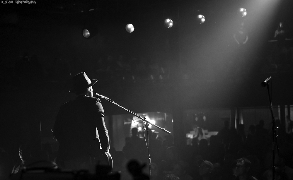 Max Fite, Roseland Theater, photo by Kevin Pettigrew