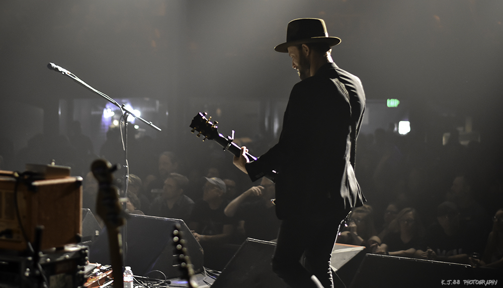 Max Fite, Roseland Theater, photo by Kevin Pettigrew
