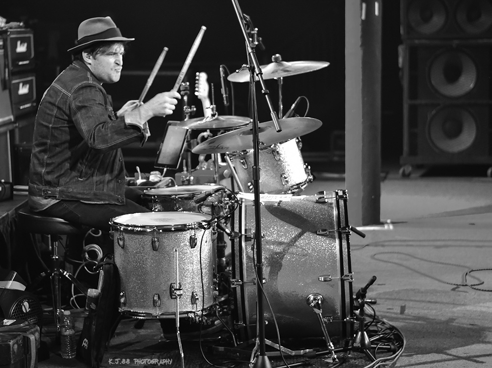 Max Fite, Roseland Theater, photo by Kevin Pettigrew