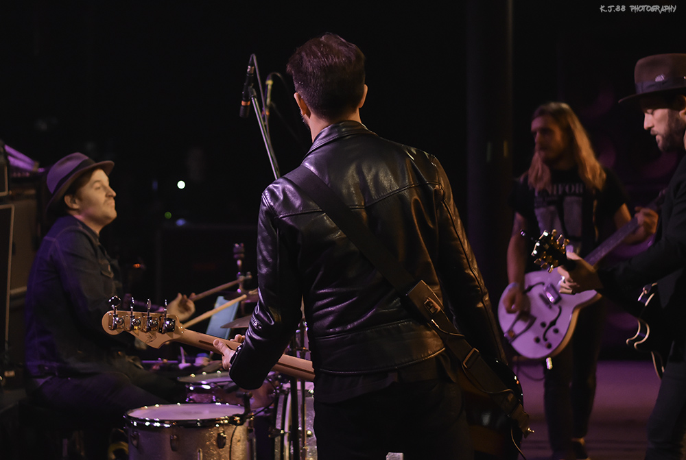 Max Fite, Roseland Theater, photo by Kevin Pettigrew