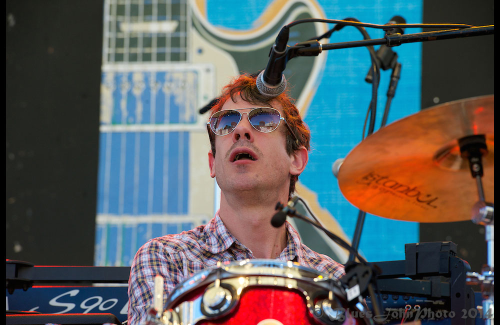 Ural Thomas & The Pain, DJ Cooky Parker, Waterfront Blues Festival, Tom McCall Waterfront Park, photo by John Alcala