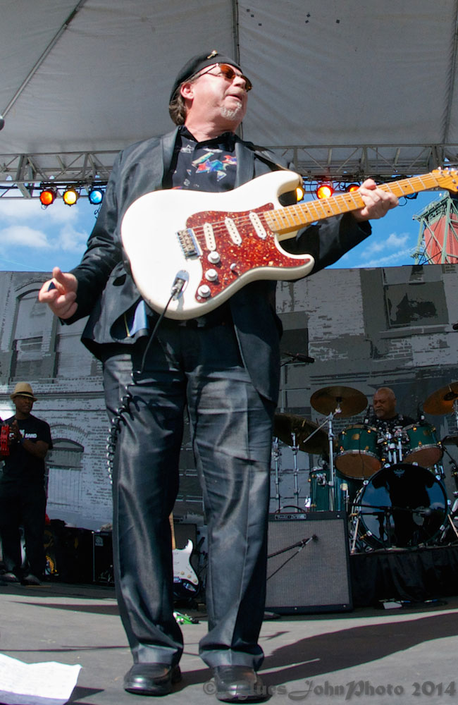 Waterfront Blues Festival, Tom McCall Waterfront Park, photo by John Alcala