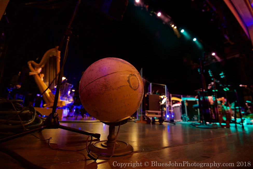 Gregory Alan Isakov, Oregon Symphony, Arlene Schnitzer Concert Hall, photo by John Alcala