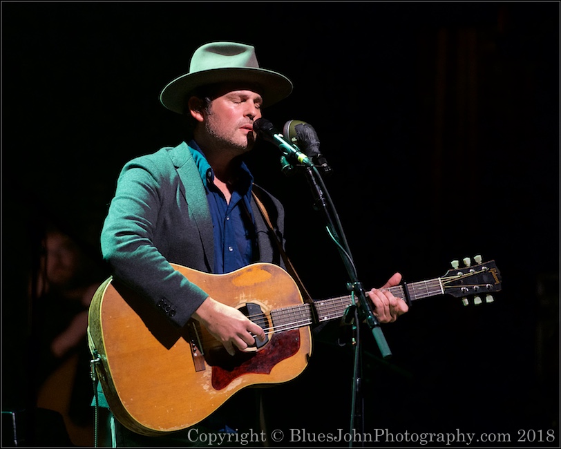Gregory Alan Isakov, Oregon Symphony, Arlene Schnitzer Concert Hall, photo by John Alcala