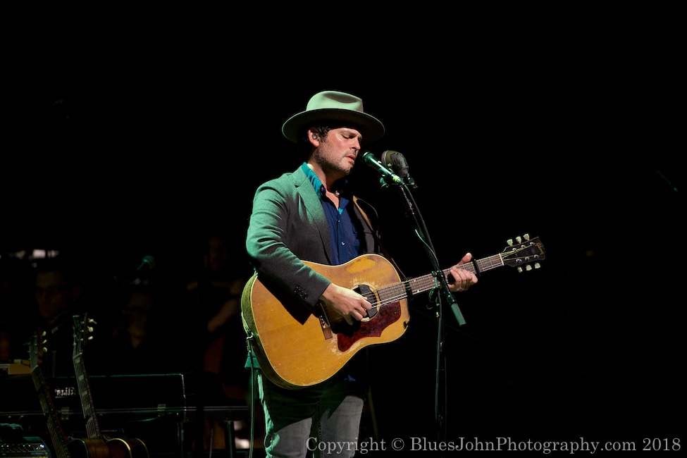 Gregory Alan Isakov, Oregon Symphony, Arlene Schnitzer Concert Hall, photo by John Alcala