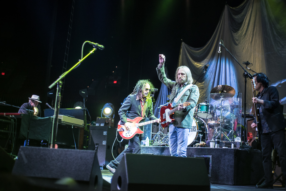 Tom Petty and the Heartbreakers, Moda Center, Rose Quarter, photo by Veronica Rose