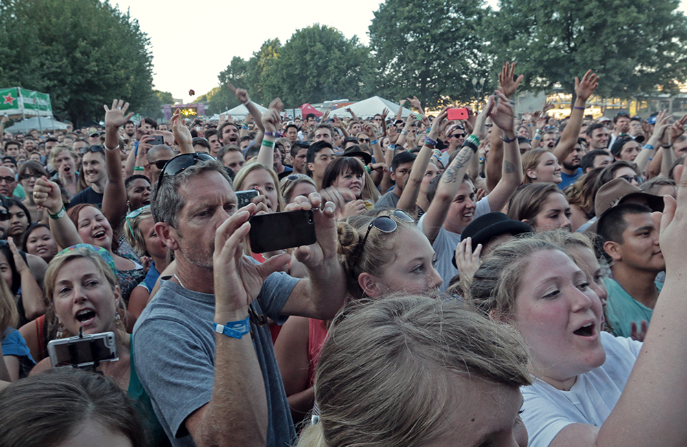 HAIM, MusicfestNW, Tom McCall Waterfront Park, photo by Autumn Andel