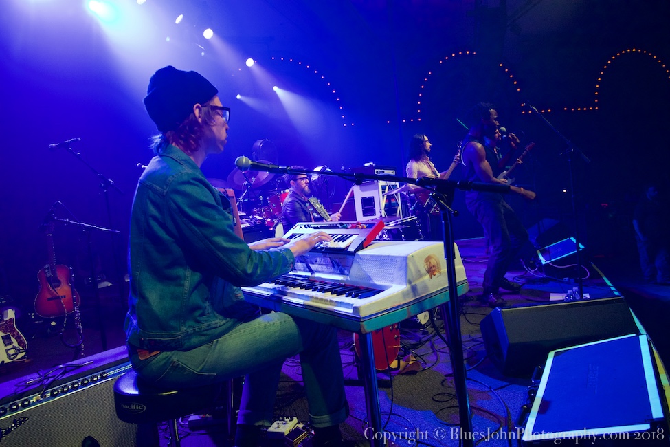 Black Pumas, Crystal Ballroom, photo by John Alcala