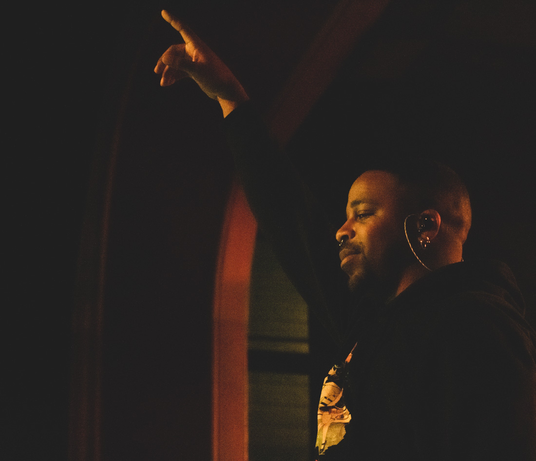 Azizi Gibson, Hawthorne Theatre, photo by Henry Ward