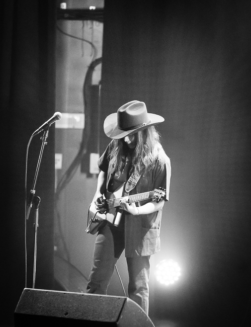 Sávila, Revolution Hall, She Shreds Magazine, photo by Miguel Padilla
