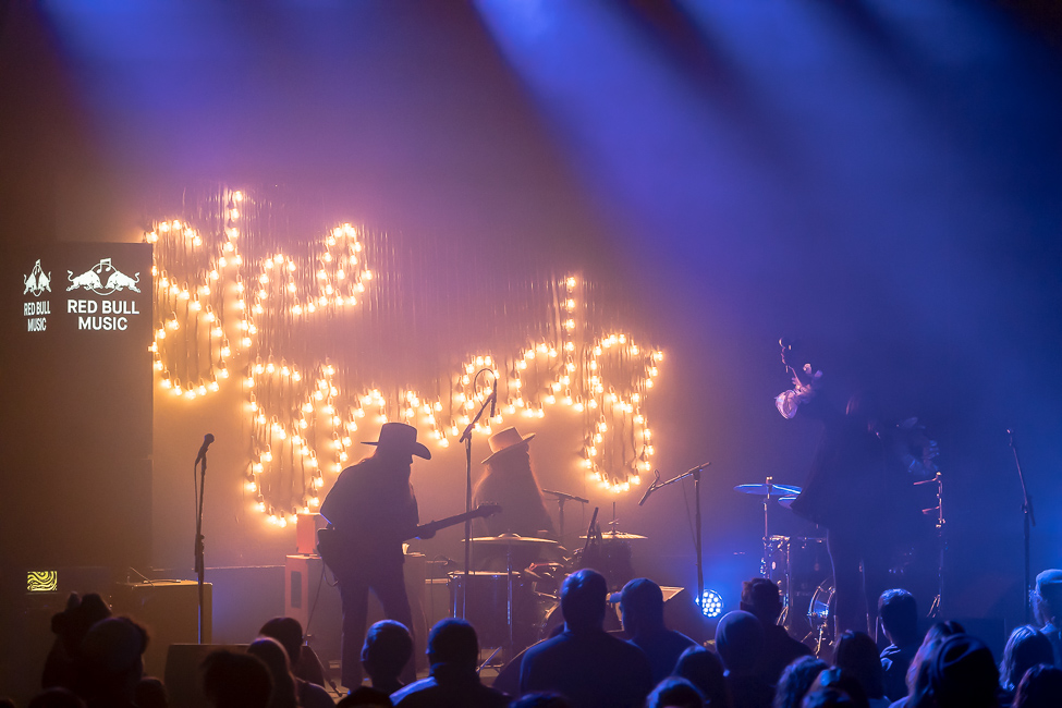 Sávila, Revolution Hall, She Shreds Magazine, photo by Miguel Padilla