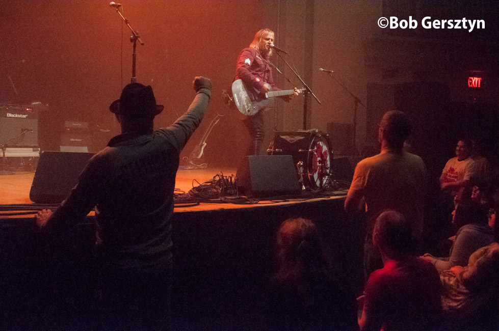 The Alarm, Aladdin Theater, photo by Bob Gersztyn