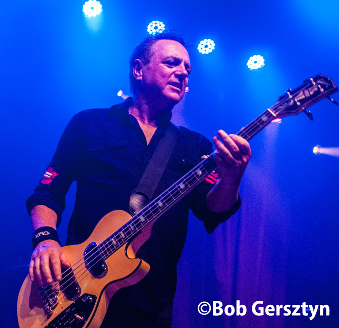 The Alarm, Aladdin Theater, photo by Bob Gersztyn