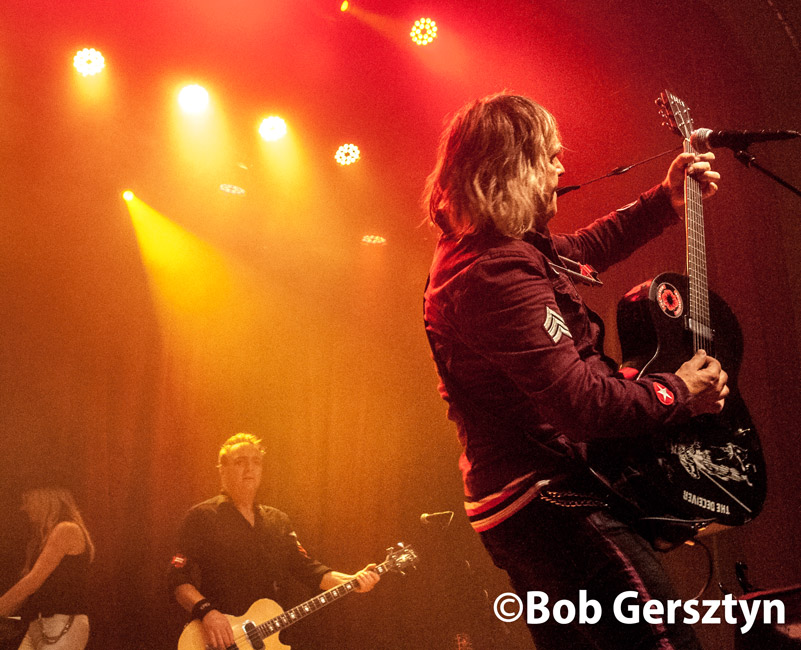 The Alarm, Aladdin Theater, photo by Bob Gersztyn