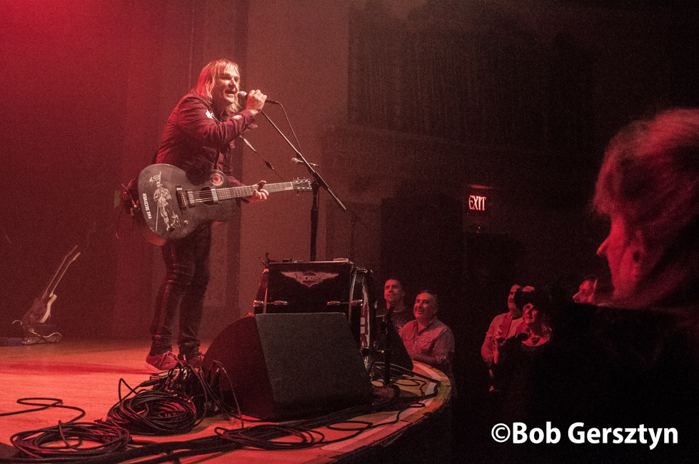The Alarm, Aladdin Theater, photo by Bob Gersztyn