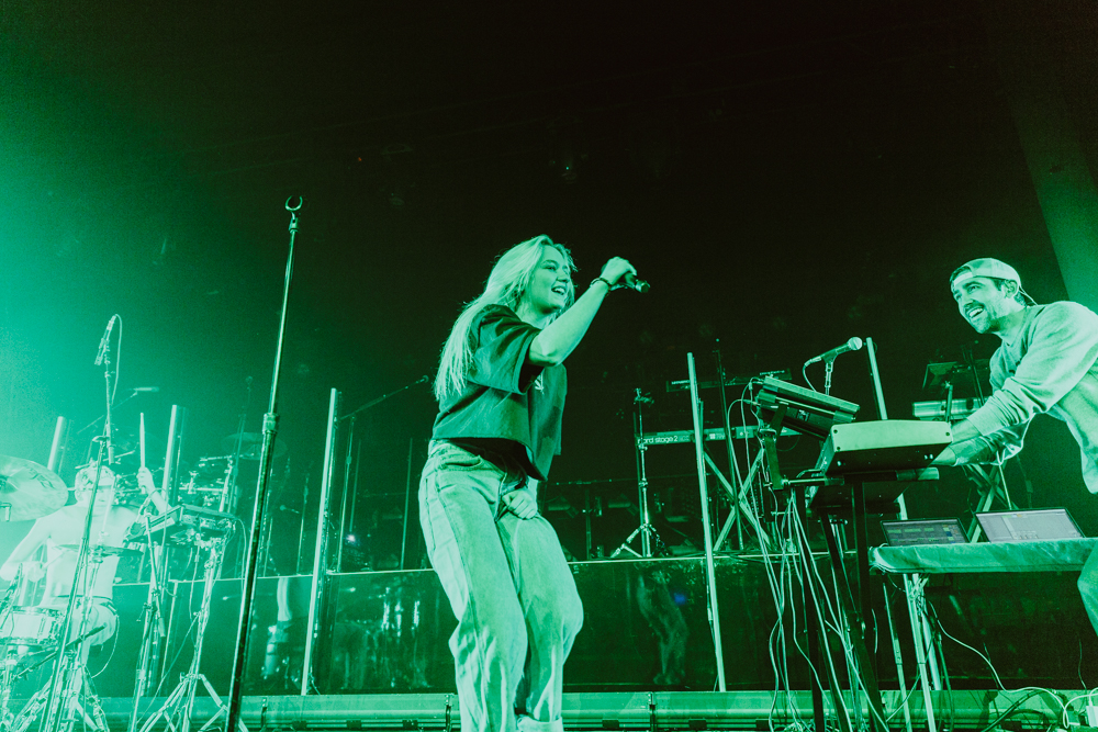 Carlie Hanson, Roseland Theater, photo by Sydnie Kobza