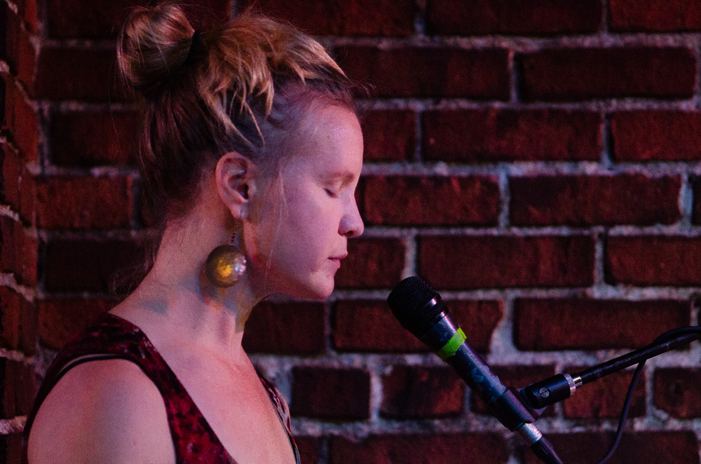 Vacilando, White Eagle Saloon, photo by Anne Barrett