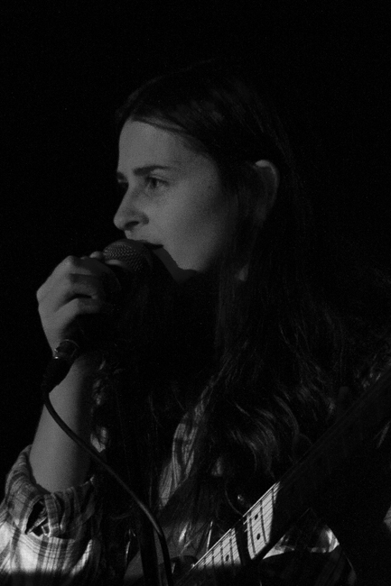 Queen of Jeans, Roseland Theater, photo by Dune Stewart