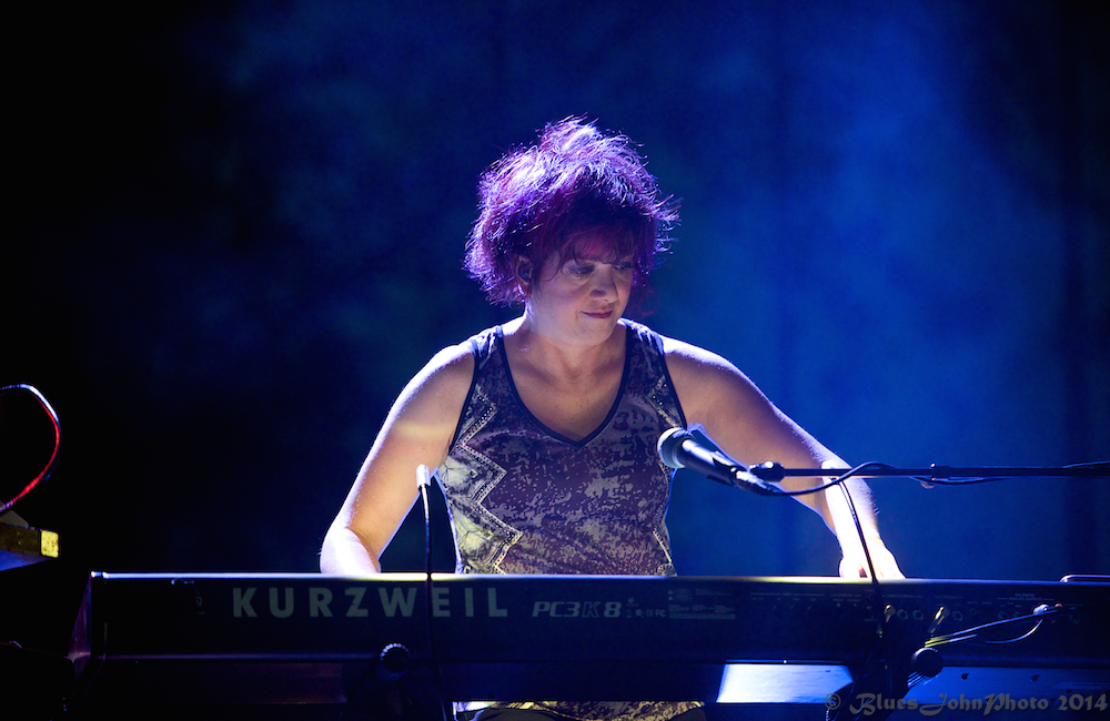 Heart, Edgefield Amphitheater, photo by John Alcala