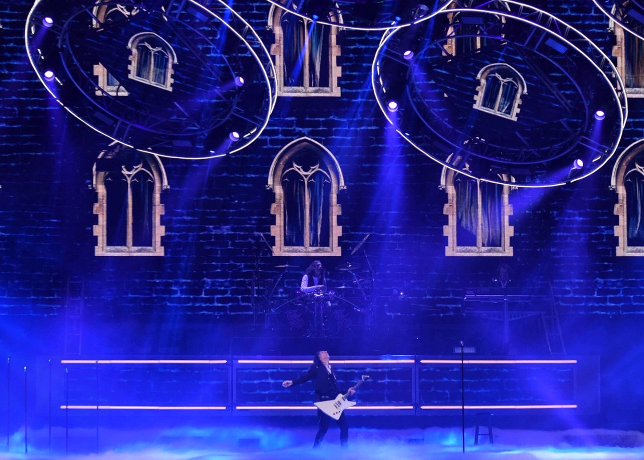 Trans-Siberian Orchestra, Moda Center, photo by Carmen Kintz