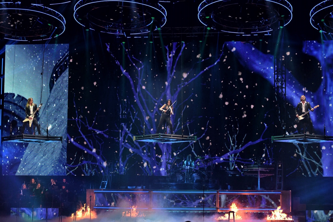 Trans-Siberian Orchestra, Moda Center, photo by Carmen Kintz