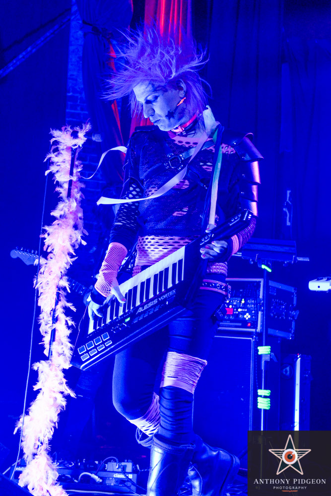 The Secret Light, Star Theater, photo by Anthony Pidgeon