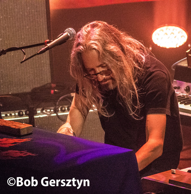 Chris Robinson Brotherhood, Revolution Hall, photo by Bob Gersztyn
