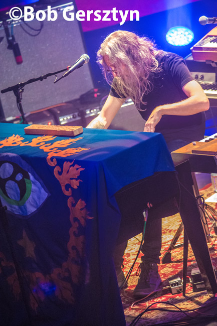 Chris Robinson Brotherhood, Revolution Hall, photo by Bob Gersztyn