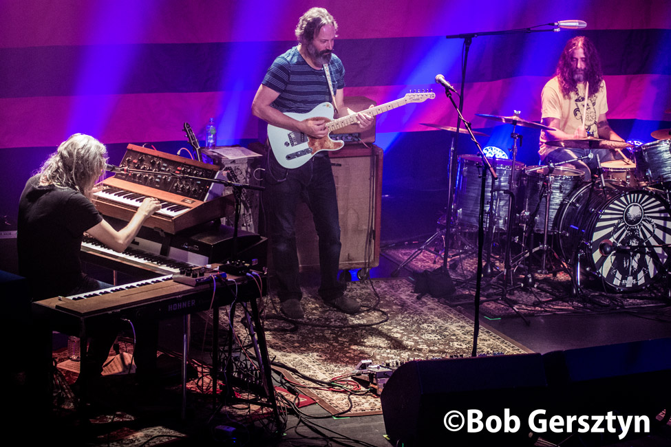 Chris Robinson Brotherhood, Revolution Hall, photo by Bob Gersztyn