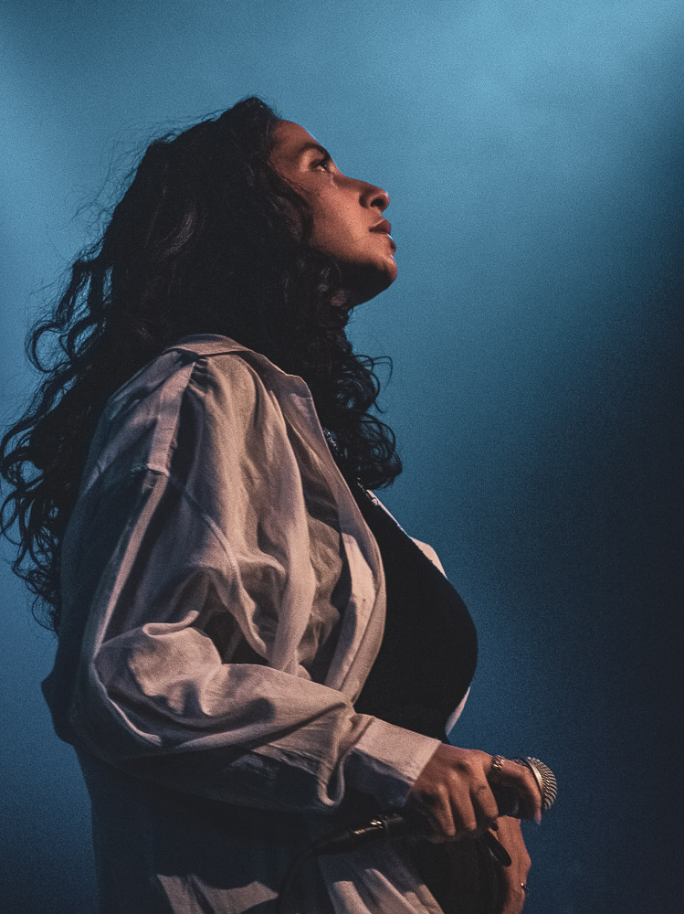 Wafia, Roseland Theater, photo by Henry Ward