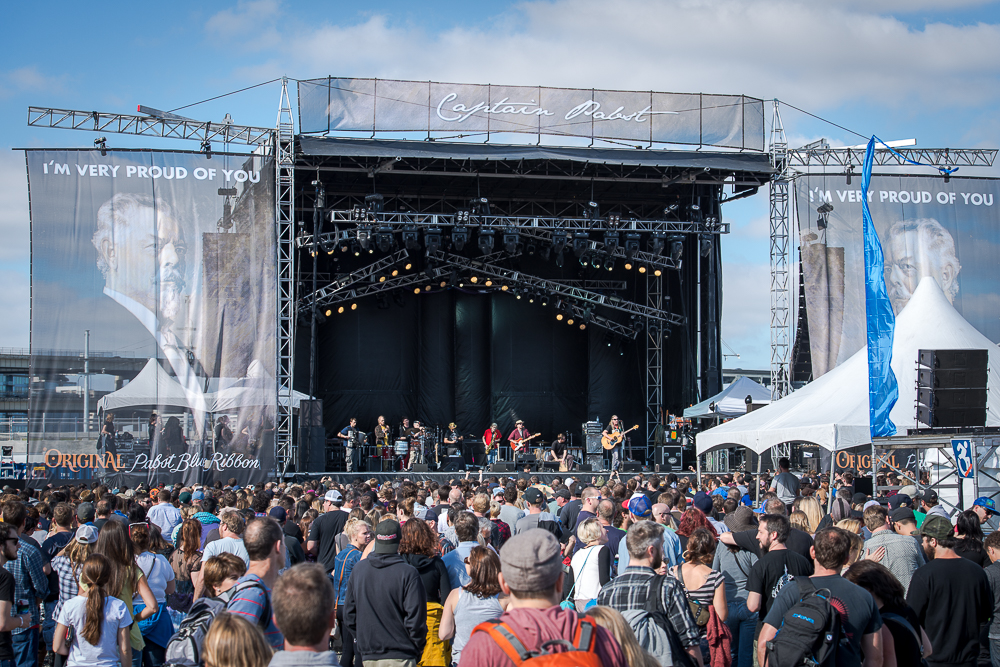 Violent Femmes, Project Pabst, Zidell Yards, photo by Ronit Fahl