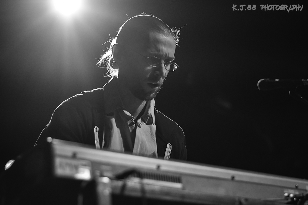 Dweezil Zappa, Roseland Theater, photo by Kevin Pettigrew