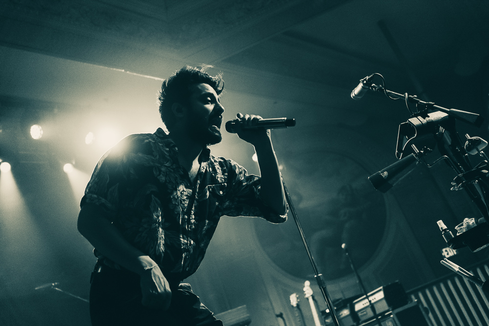 Young the Giant, Crystal Ballroom, 94.7 FM, photo by Andrew Wallner